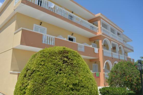 Derekas Studios & Apartments Laganas Extérieur photo